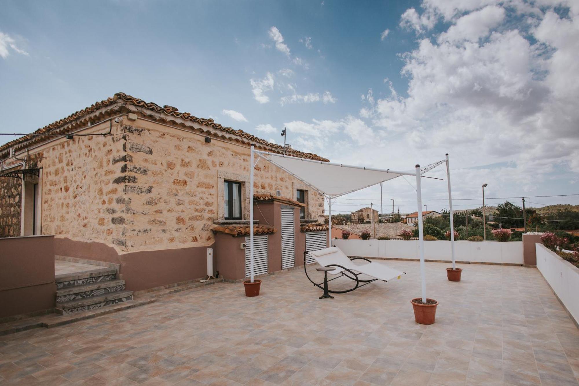 Cosi Priziusi Bed & Breakfast Vizzini Luaran gambar